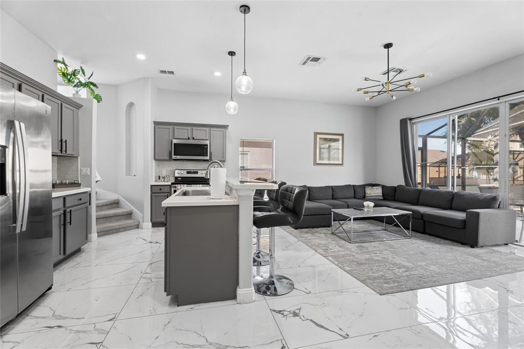 For Sale: $425,000 (5 beds, 3 baths, 2345 Square Feet)