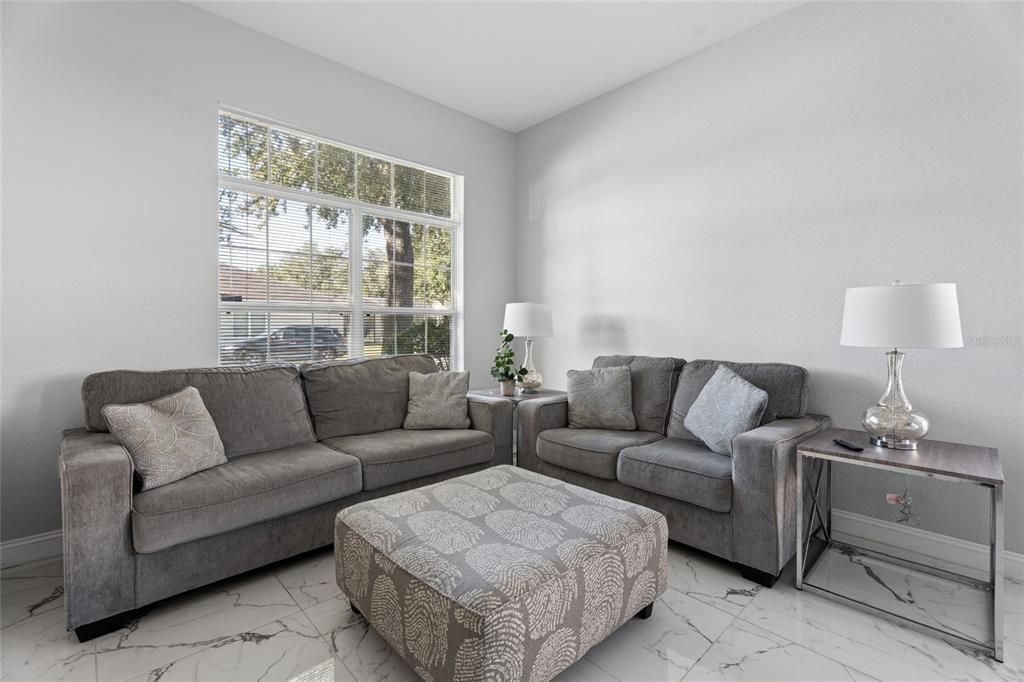For Sale: $425,000 (5 beds, 3 baths, 2345 Square Feet)