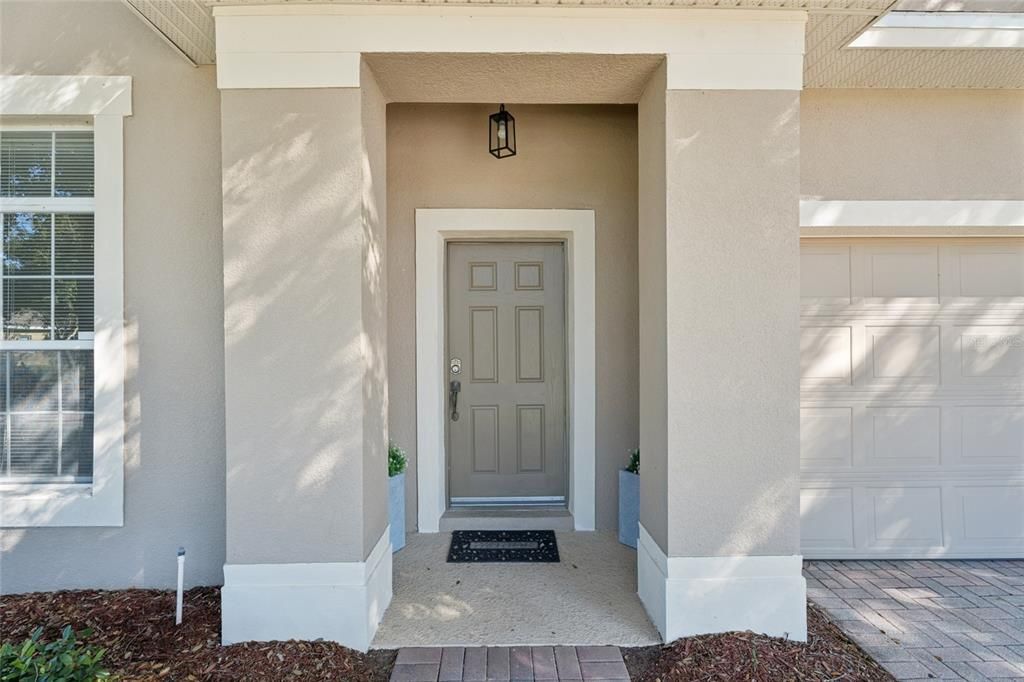 For Sale: $425,000 (5 beds, 3 baths, 2345 Square Feet)
