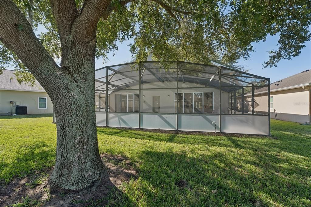 For Sale: $425,000 (5 beds, 3 baths, 2345 Square Feet)