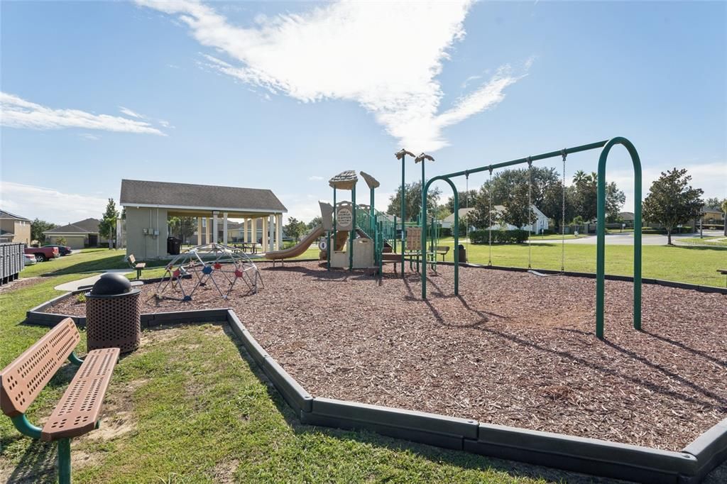 For Sale: $425,000 (5 beds, 3 baths, 2345 Square Feet)