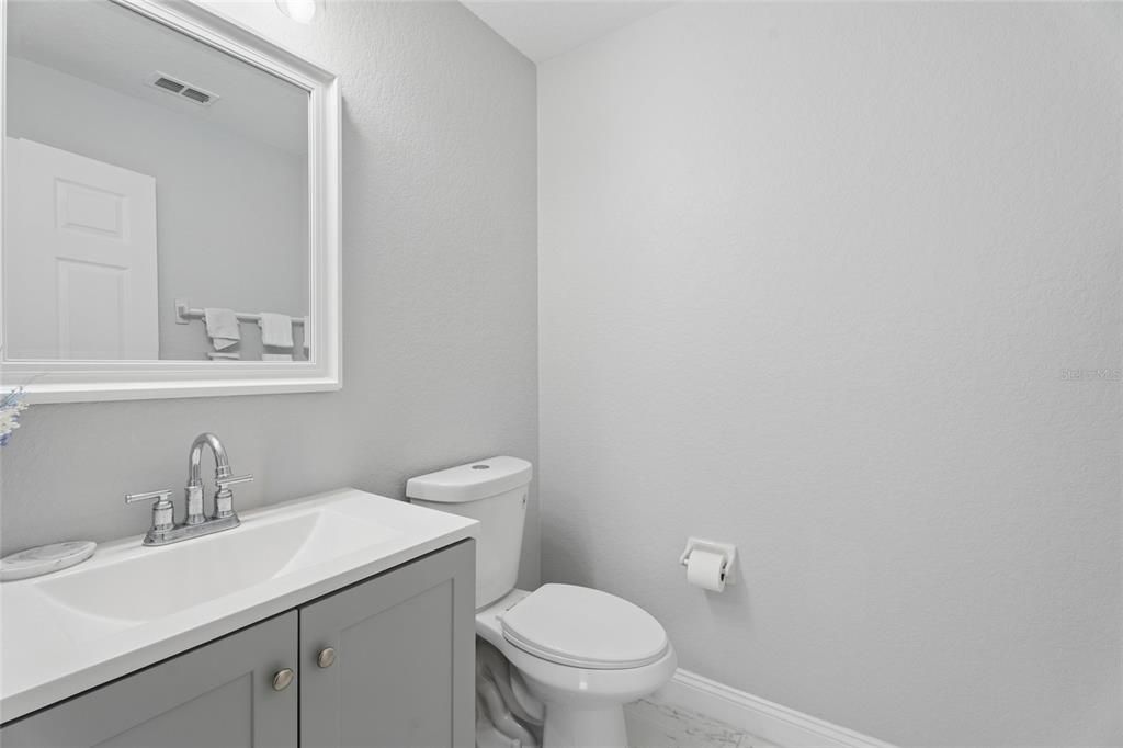 For Sale: $425,000 (5 beds, 3 baths, 2345 Square Feet)