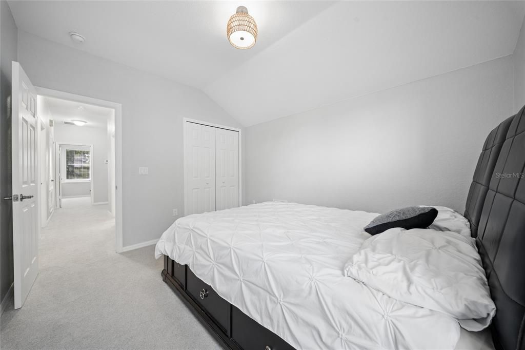 For Sale: $425,000 (5 beds, 3 baths, 2345 Square Feet)