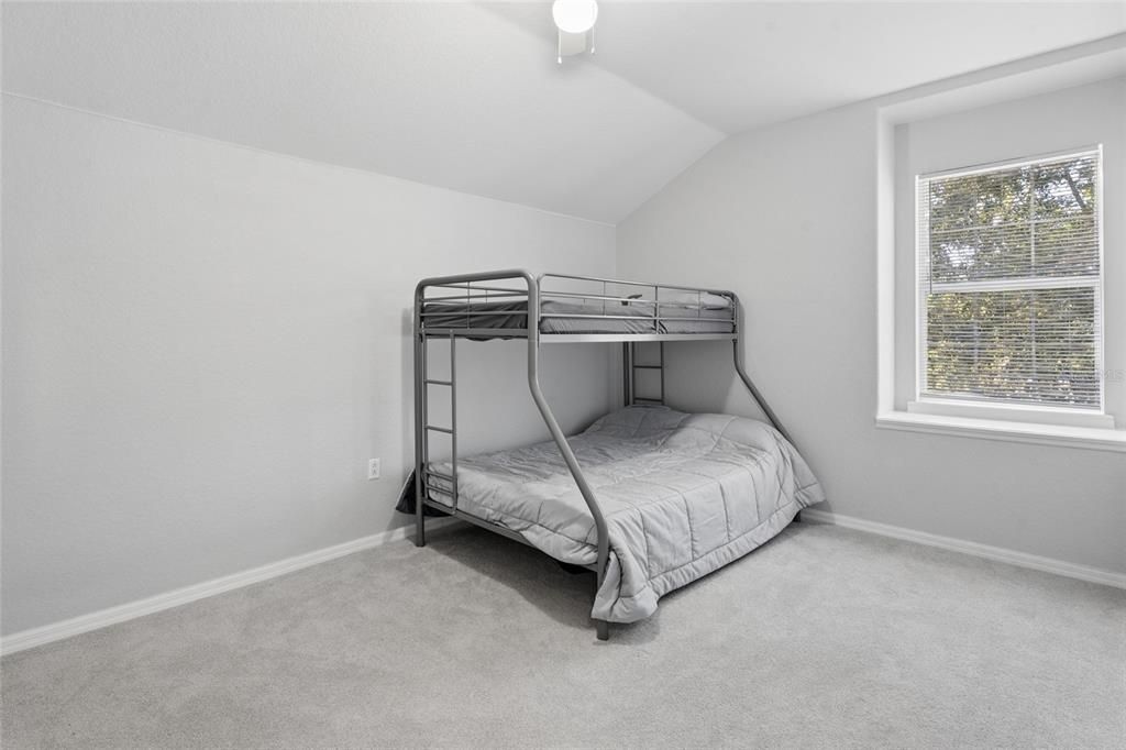 For Sale: $425,000 (5 beds, 3 baths, 2345 Square Feet)