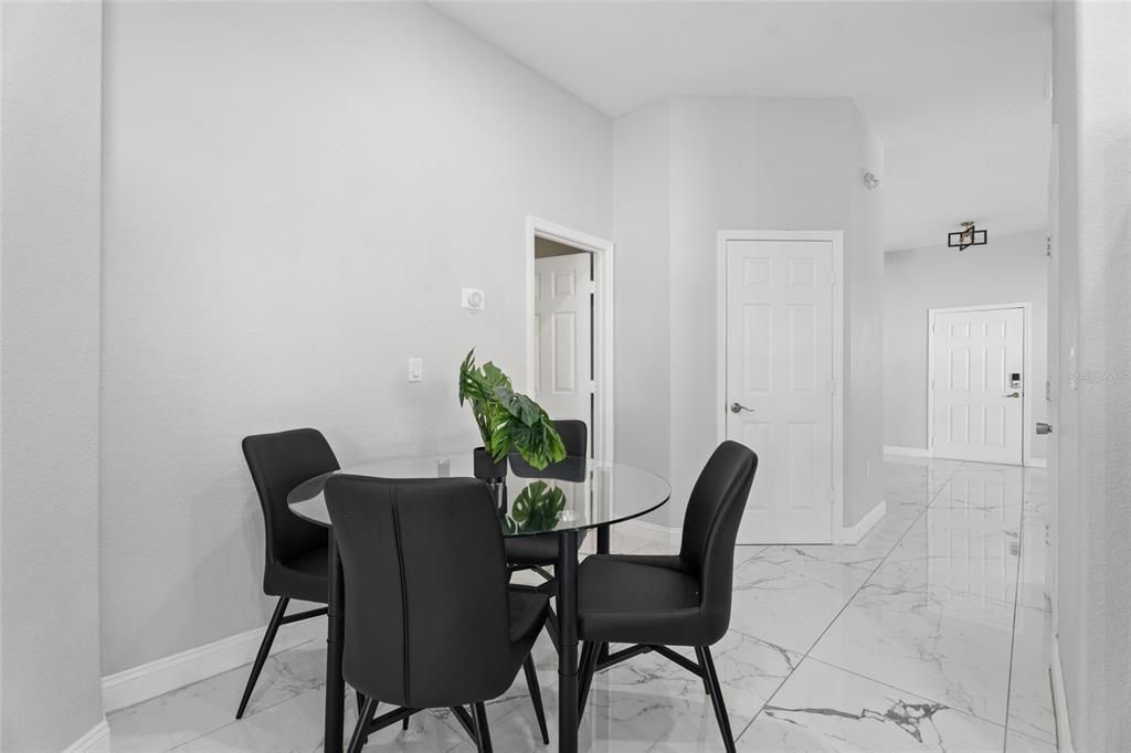 For Sale: $425,000 (5 beds, 3 baths, 2345 Square Feet)