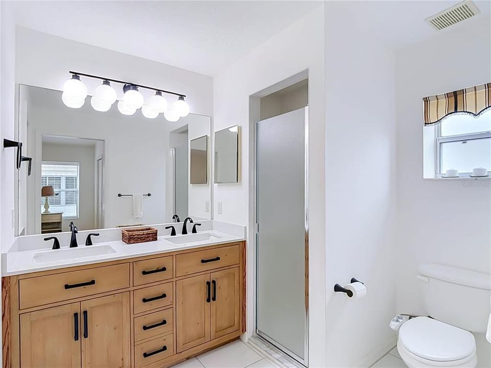 En Venta: $332,000 (2 camas, 2 baños, 1212 Pies cuadrados)