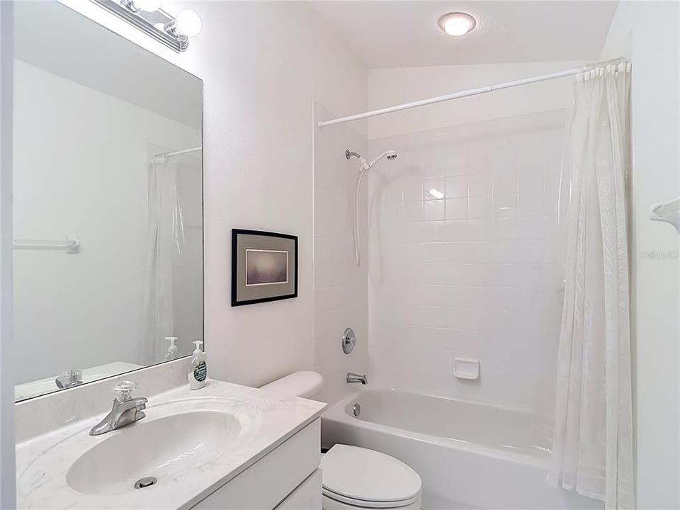 En Venta: $332,000 (2 camas, 2 baños, 1212 Pies cuadrados)