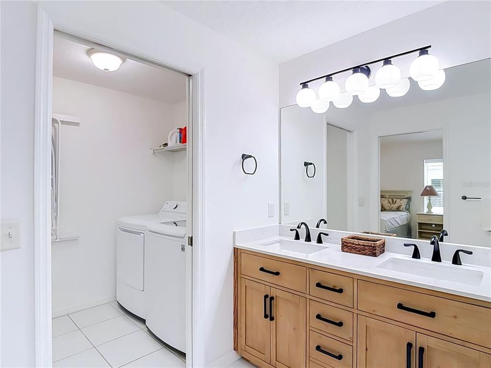 En Venta: $332,000 (2 camas, 2 baños, 1212 Pies cuadrados)