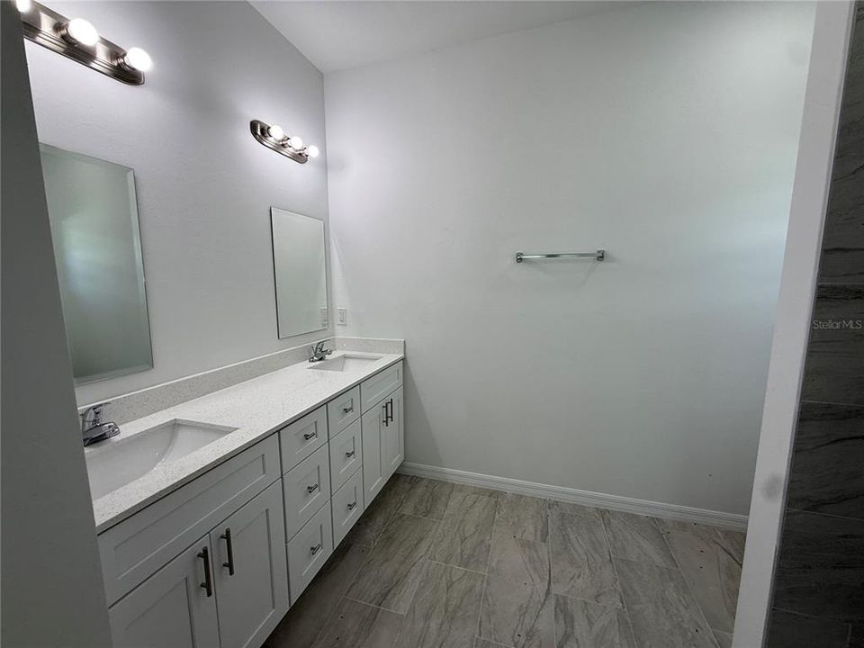 For Rent: $1,850 (3 beds, 2 baths, 1647 Square Feet)