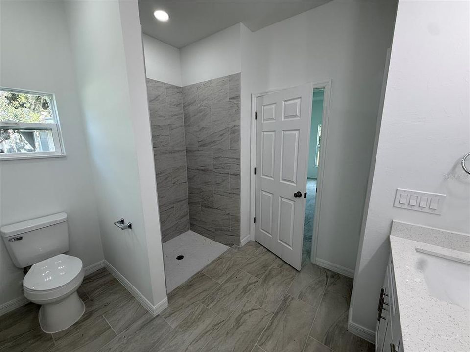 For Rent: $1,850 (3 beds, 2 baths, 1647 Square Feet)