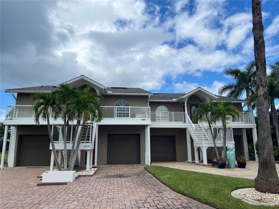 For Rent: $6,000 (2 beds, 2 baths, 2061 Square Feet)