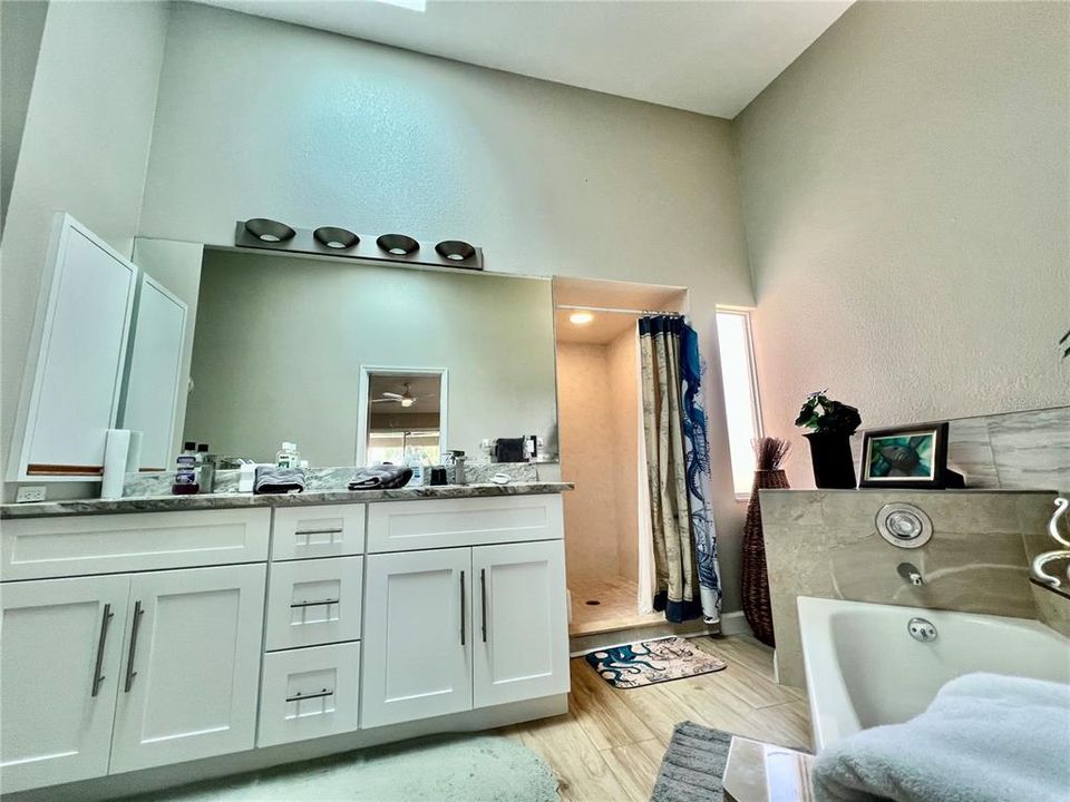 For Rent: $6,000 (2 beds, 2 baths, 2061 Square Feet)