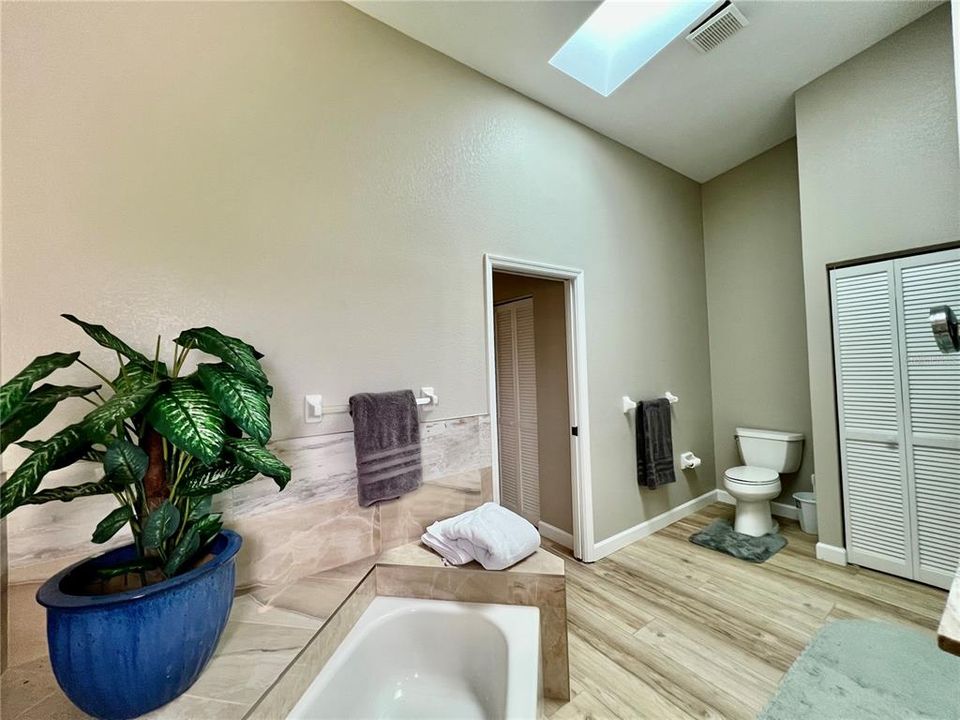 For Rent: $6,000 (2 beds, 2 baths, 2061 Square Feet)