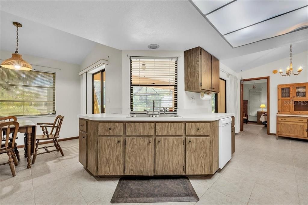 На продажу: $264,900 (3 спален, 2 ванн, 1501 Квадратных фут)