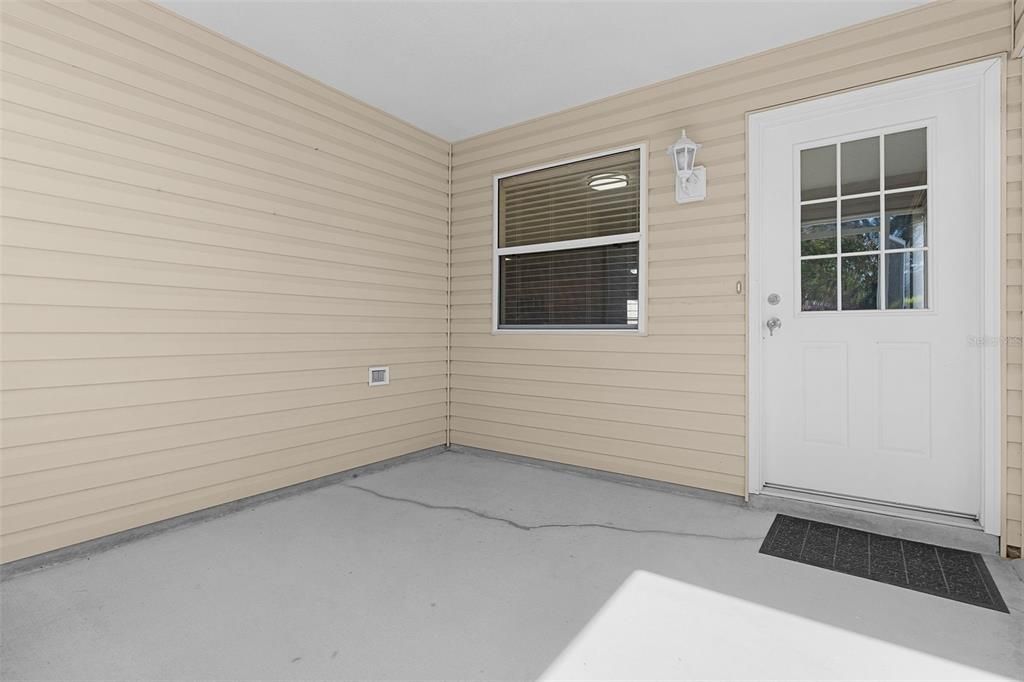 For Sale: $229,900 (2 beds, 2 baths, 1160 Square Feet)