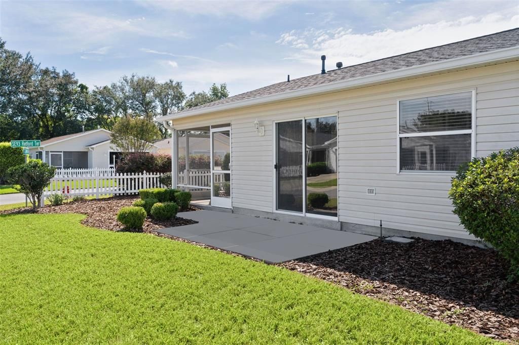 For Sale: $229,900 (2 beds, 2 baths, 1160 Square Feet)