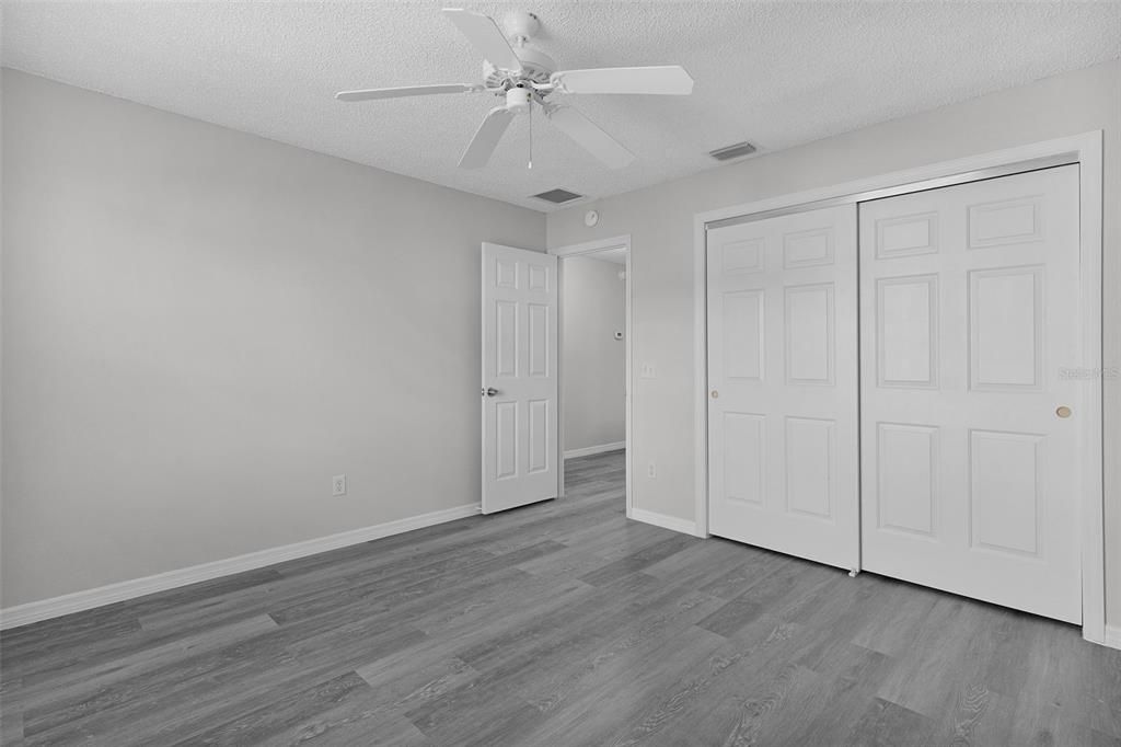For Sale: $229,900 (2 beds, 2 baths, 1160 Square Feet)