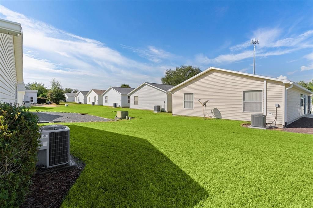 For Sale: $229,900 (2 beds, 2 baths, 1160 Square Feet)