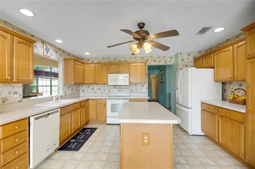 For Sale: $388,876 (3 beds, 2 baths, 1766 Square Feet)