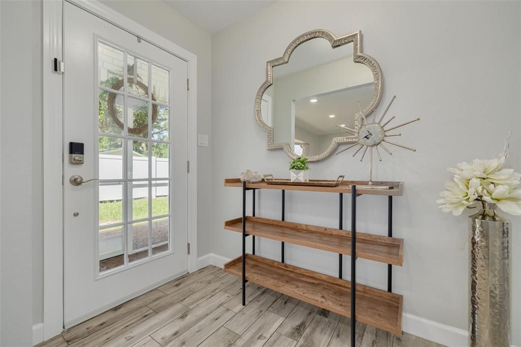 For Sale: $459,000 (3 beds, 2 baths, 1587 Square Feet)