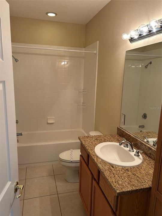 For Rent: $2,100 (2 beds, 2 baths, 990 Square Feet)