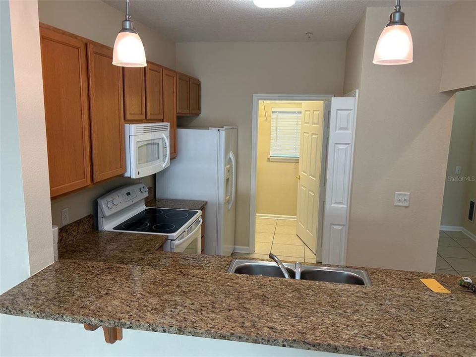 For Rent: $2,100 (2 beds, 2 baths, 990 Square Feet)