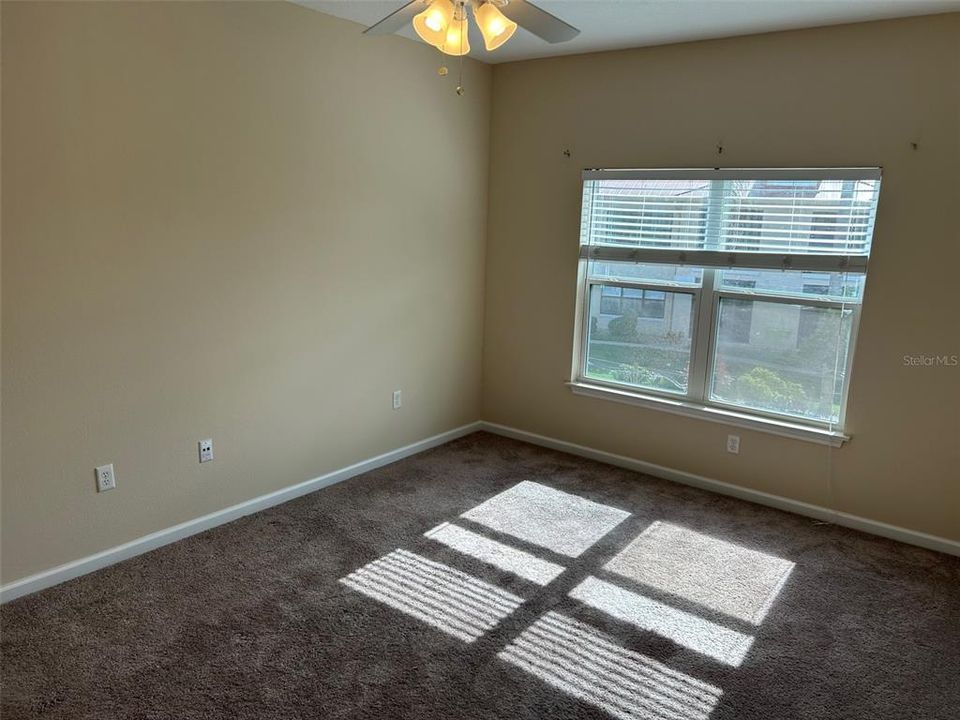For Rent: $2,100 (2 beds, 2 baths, 990 Square Feet)