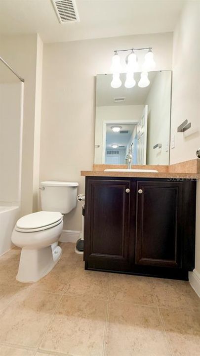 For Rent: $2,300 (2 beds, 2 baths, 1360 Square Feet)