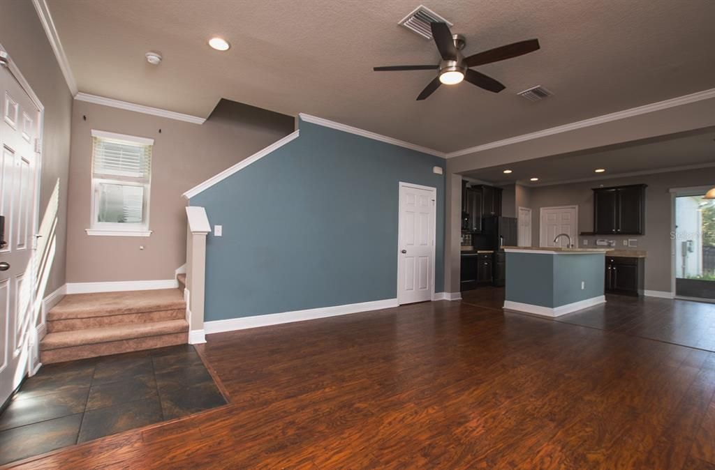 For Rent: $2,300 (2 beds, 2 baths, 1360 Square Feet)
