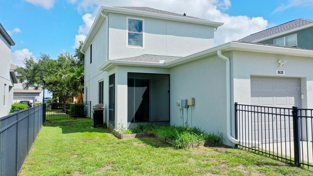 For Rent: $2,300 (2 beds, 2 baths, 1360 Square Feet)