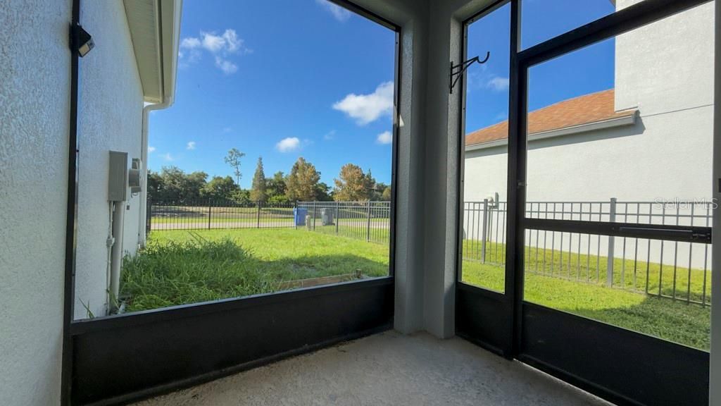 For Rent: $2,300 (2 beds, 2 baths, 1360 Square Feet)