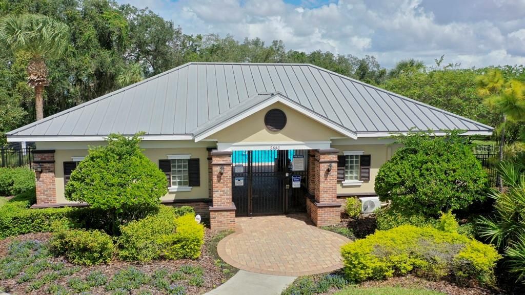 For Rent: $2,300 (2 beds, 2 baths, 1360 Square Feet)