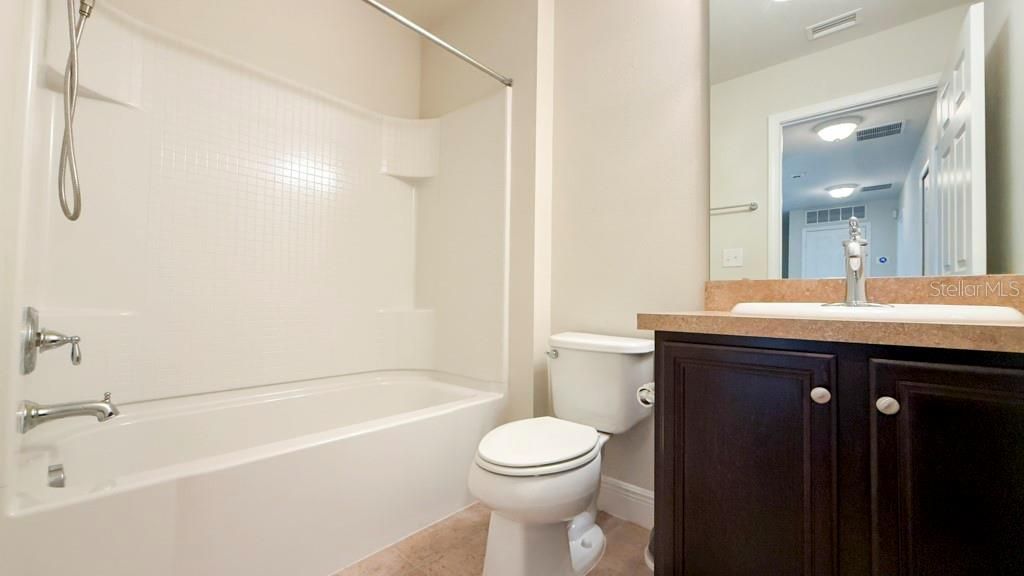 For Rent: $2,300 (2 beds, 2 baths, 1360 Square Feet)