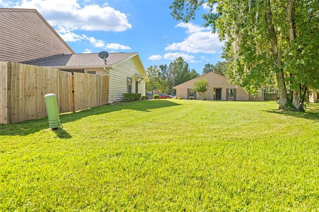 For Sale: $167,000 (2 beds, 2 baths, 909 Square Feet)