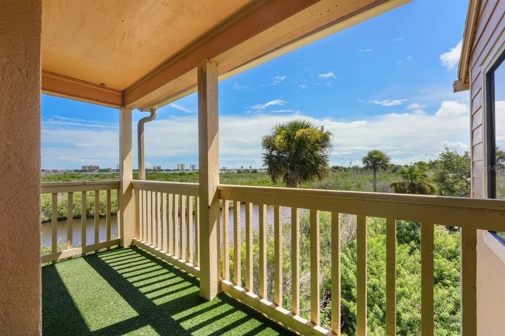 For Sale: $135,000 (2 beds, 2 baths, 1010 Square Feet)