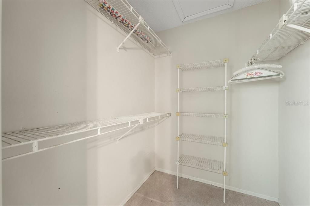 For Sale: $135,000 (2 beds, 2 baths, 1010 Square Feet)