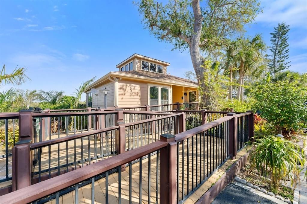 For Sale: $135,000 (2 beds, 2 baths, 1010 Square Feet)