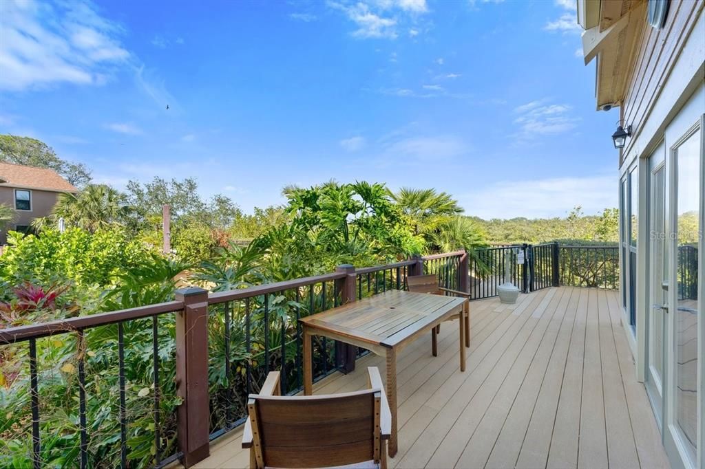 For Sale: $135,000 (2 beds, 2 baths, 1010 Square Feet)