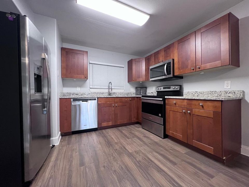 For Rent: $2,300 (4 beds, 3 baths, 1611 Square Feet)