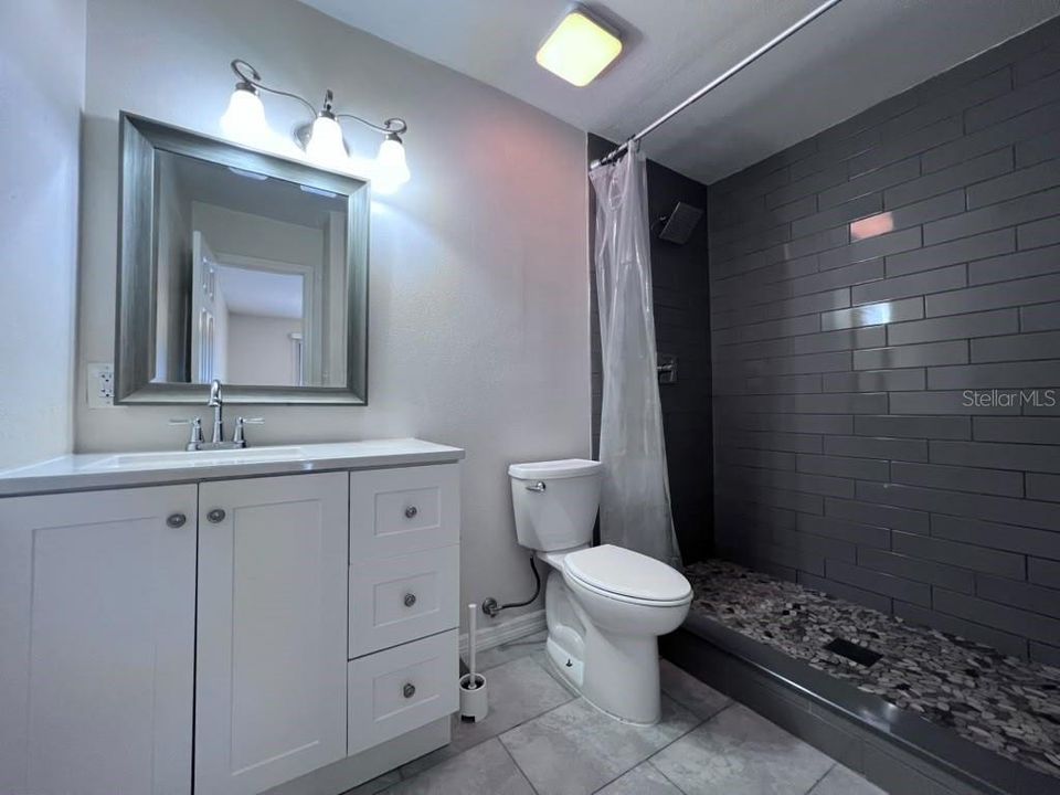 For Rent: $2,300 (4 beds, 3 baths, 1611 Square Feet)