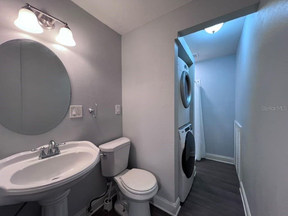 For Rent: $2,300 (4 beds, 3 baths, 1611 Square Feet)