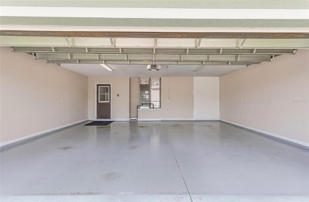 Activo con contrato: $450,000 (3 camas, 2 baños, 1644 Pies cuadrados)