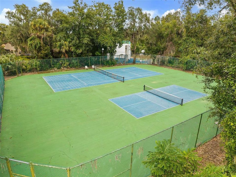Activo con contrato: $450,000 (3 camas, 2 baños, 1644 Pies cuadrados)