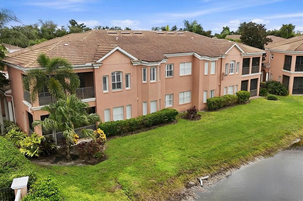 For Sale: $999,000 (4 beds, 3 baths, 2719 Square Feet)