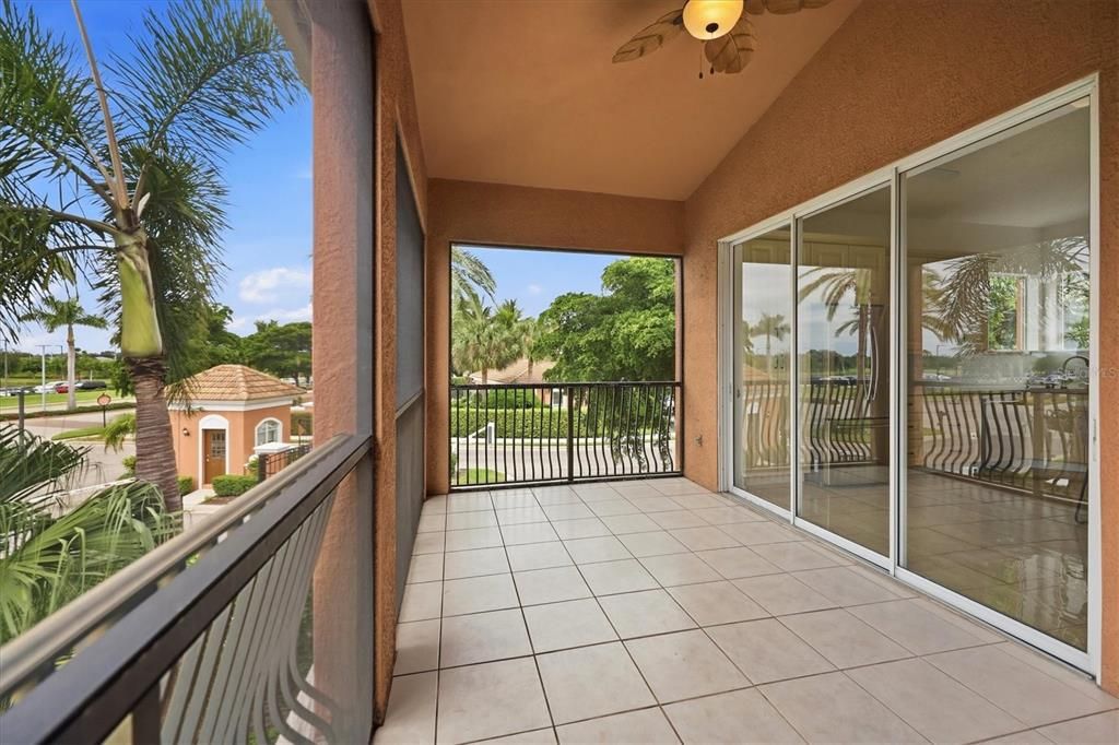 For Sale: $999,000 (4 beds, 3 baths, 2719 Square Feet)