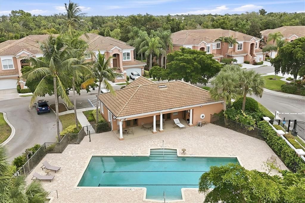 For Sale: $999,000 (4 beds, 3 baths, 2719 Square Feet)
