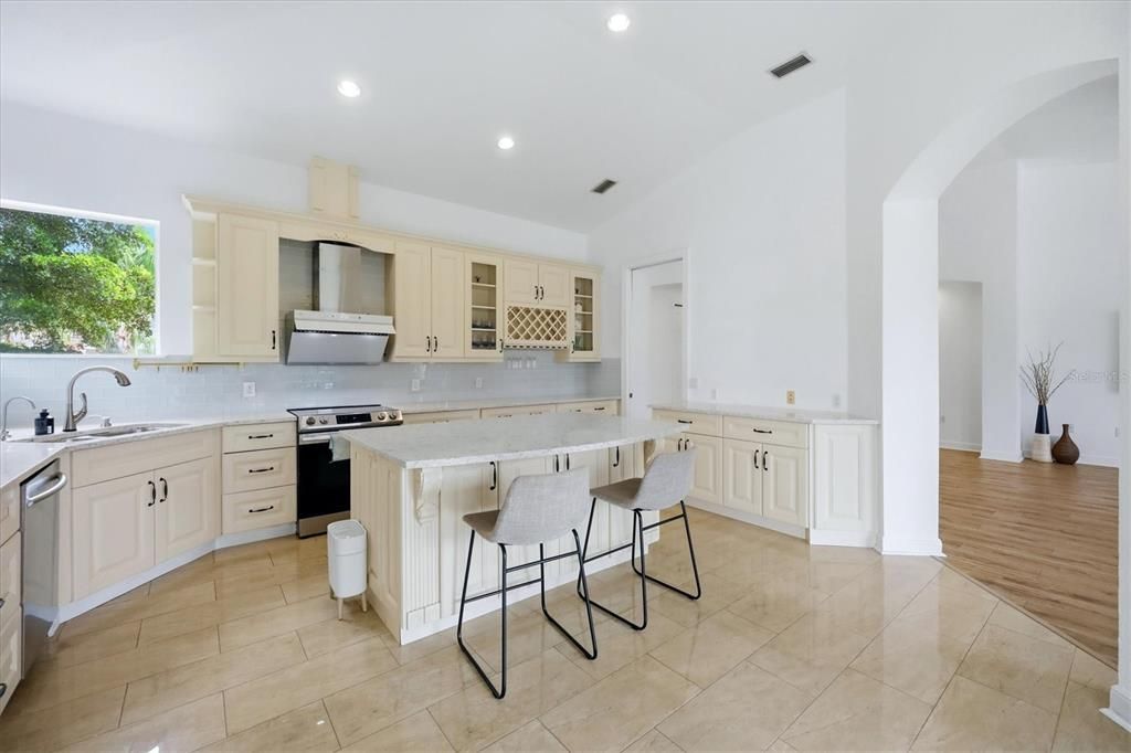 For Sale: $999,000 (4 beds, 3 baths, 2719 Square Feet)