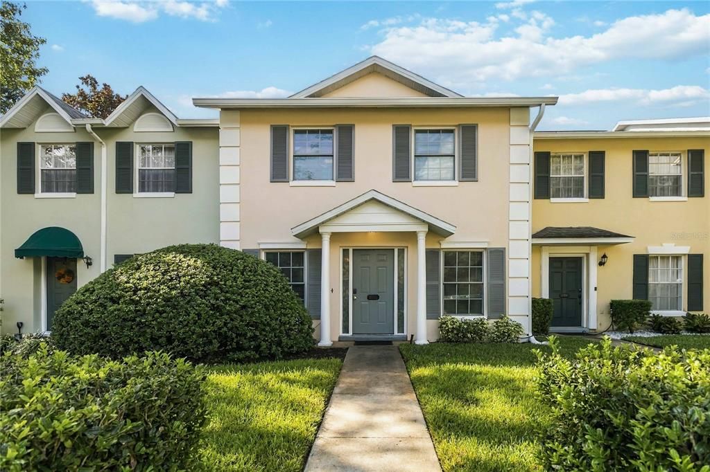 Active With Contract: $310,000 (2 beds, 2 baths, 1300 Square Feet)