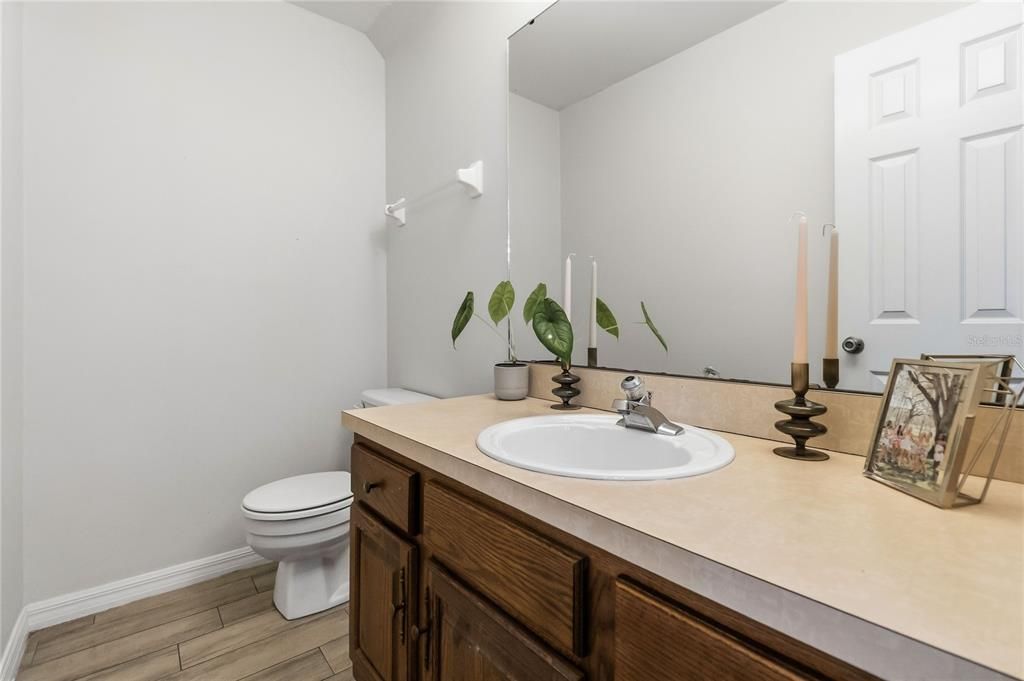 Active With Contract: $310,000 (2 beds, 2 baths, 1300 Square Feet)