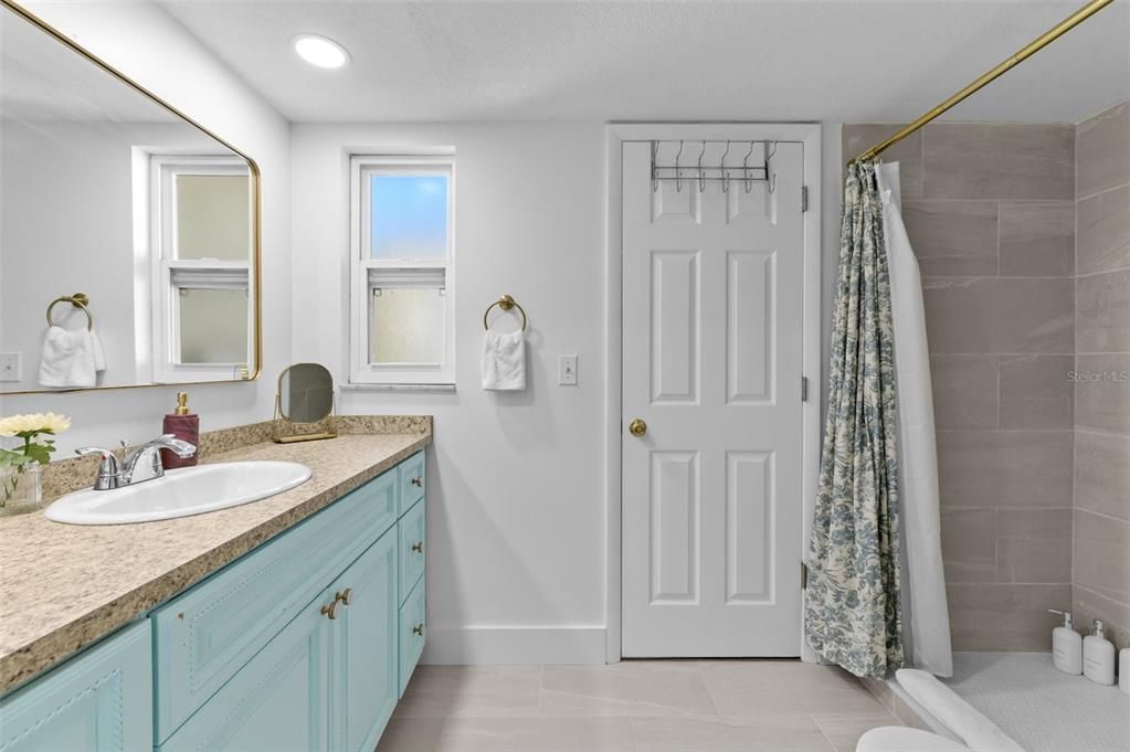 For Sale: $825,000 (4 beds, 2 baths, 1993 Square Feet)